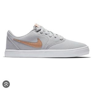 Women’s Nike SB check solar canvas